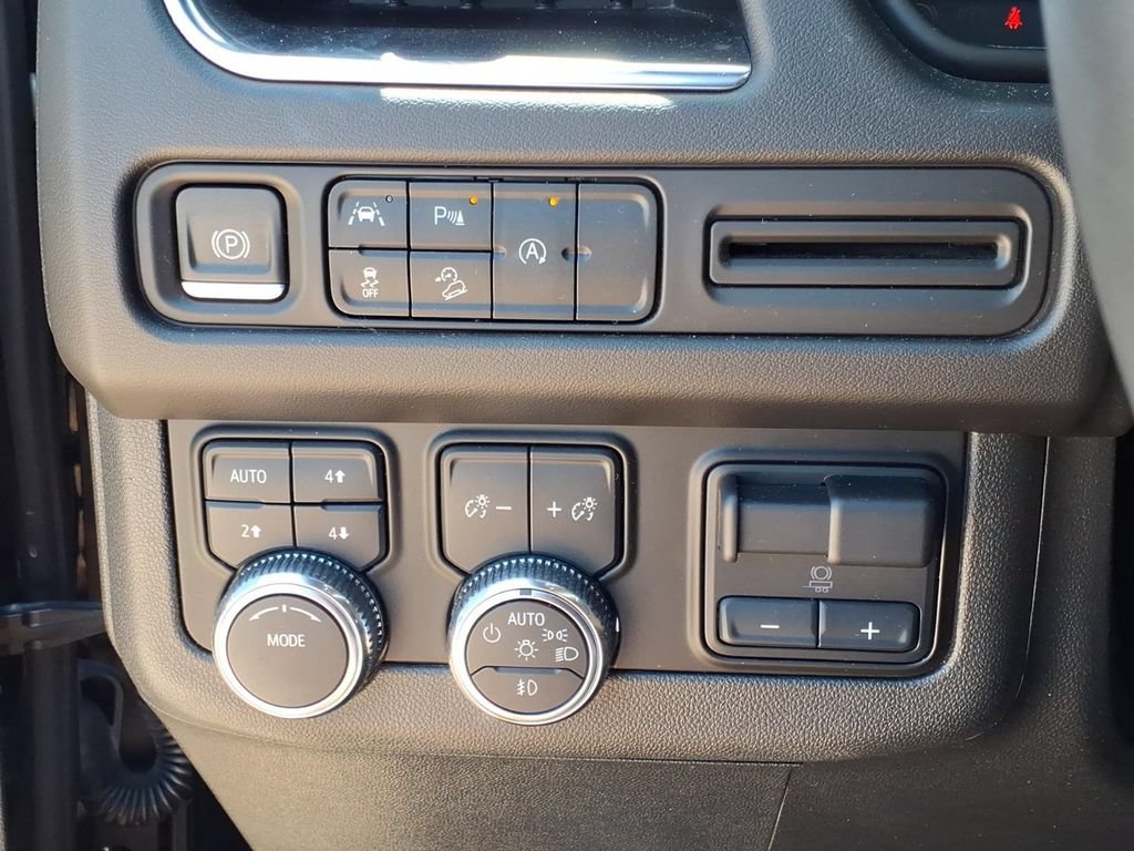 Used 2023 GMC Yukon XL AT4 w/ Max Trailering Package AWD/4WD image 22