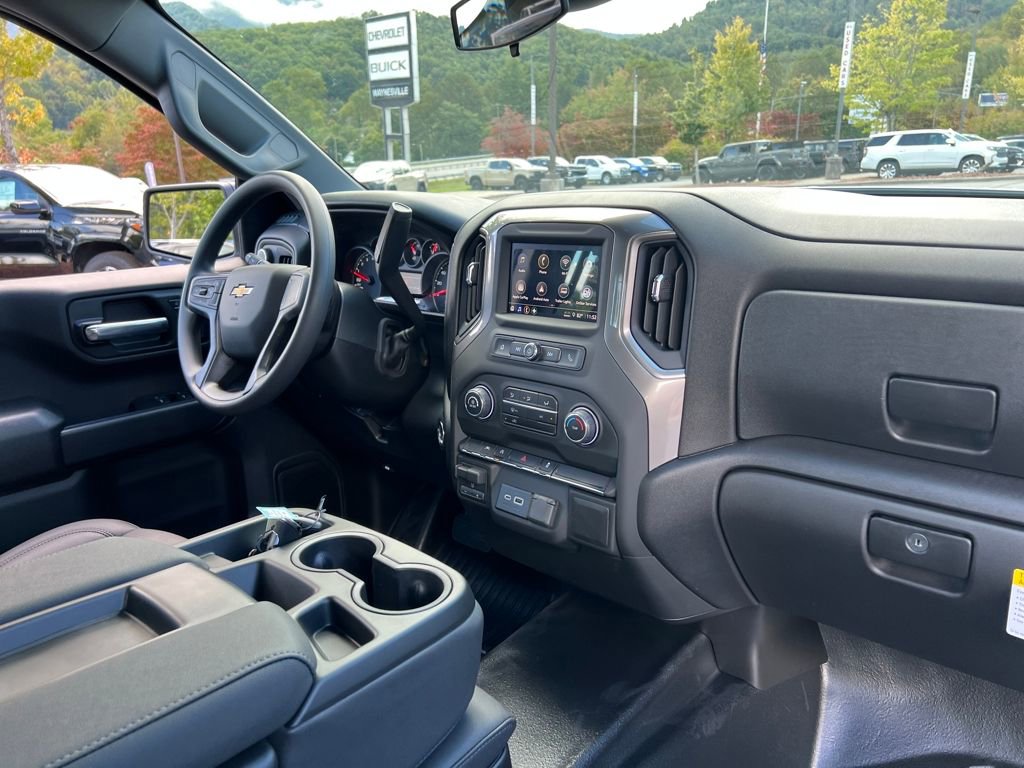 New 2026 Chevrolet Silverado 1500 W/T w/ Trailering Package image 16