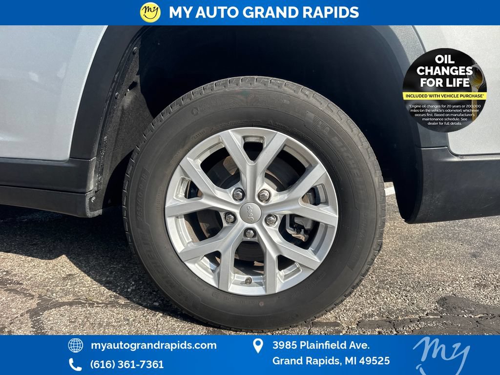 Used 2023 Jeep Grand Cherokee L Limited w/ Luxury Tech Group II AWD/4WD image 31
