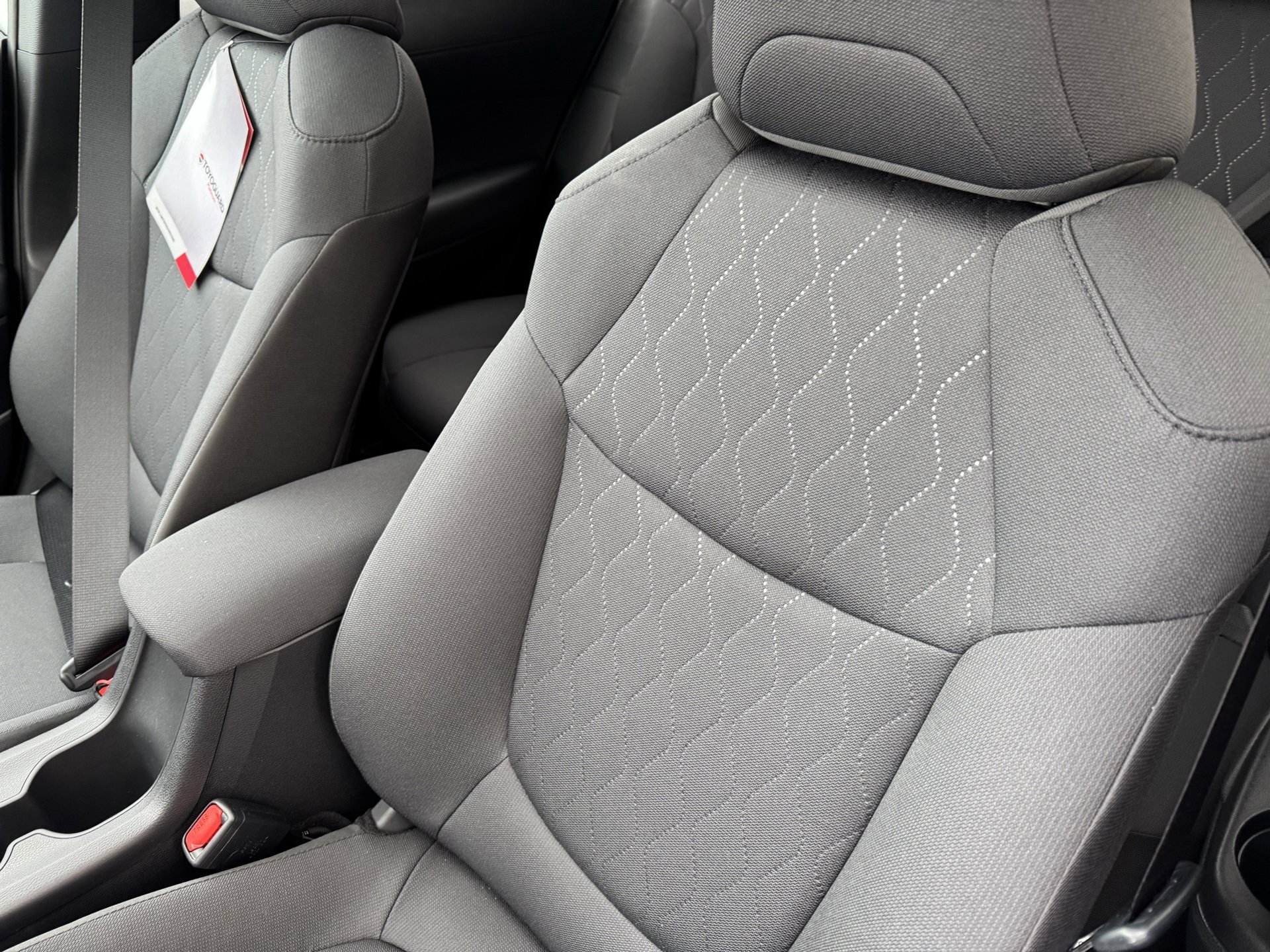 Used 2026 Toyota Corolla Cross LE image 20