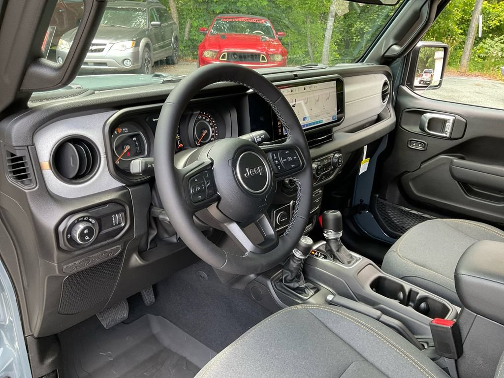 New 2025 Jeep Gladiator Sport AWD/4WD image 28