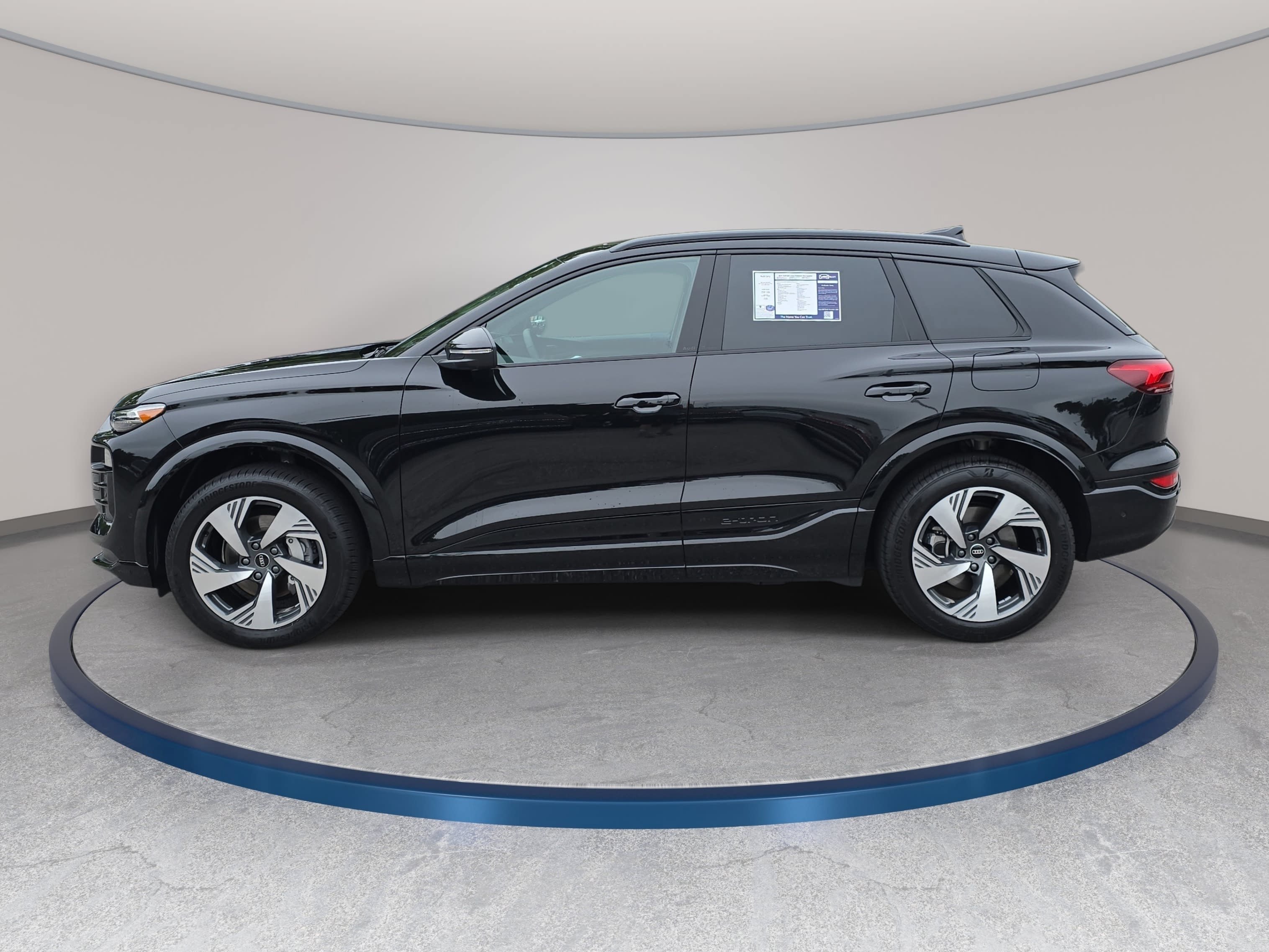 Used 2025 Audi Q6 e-tron Premium Plus w/ Premium Plus AWD/4WD image 8