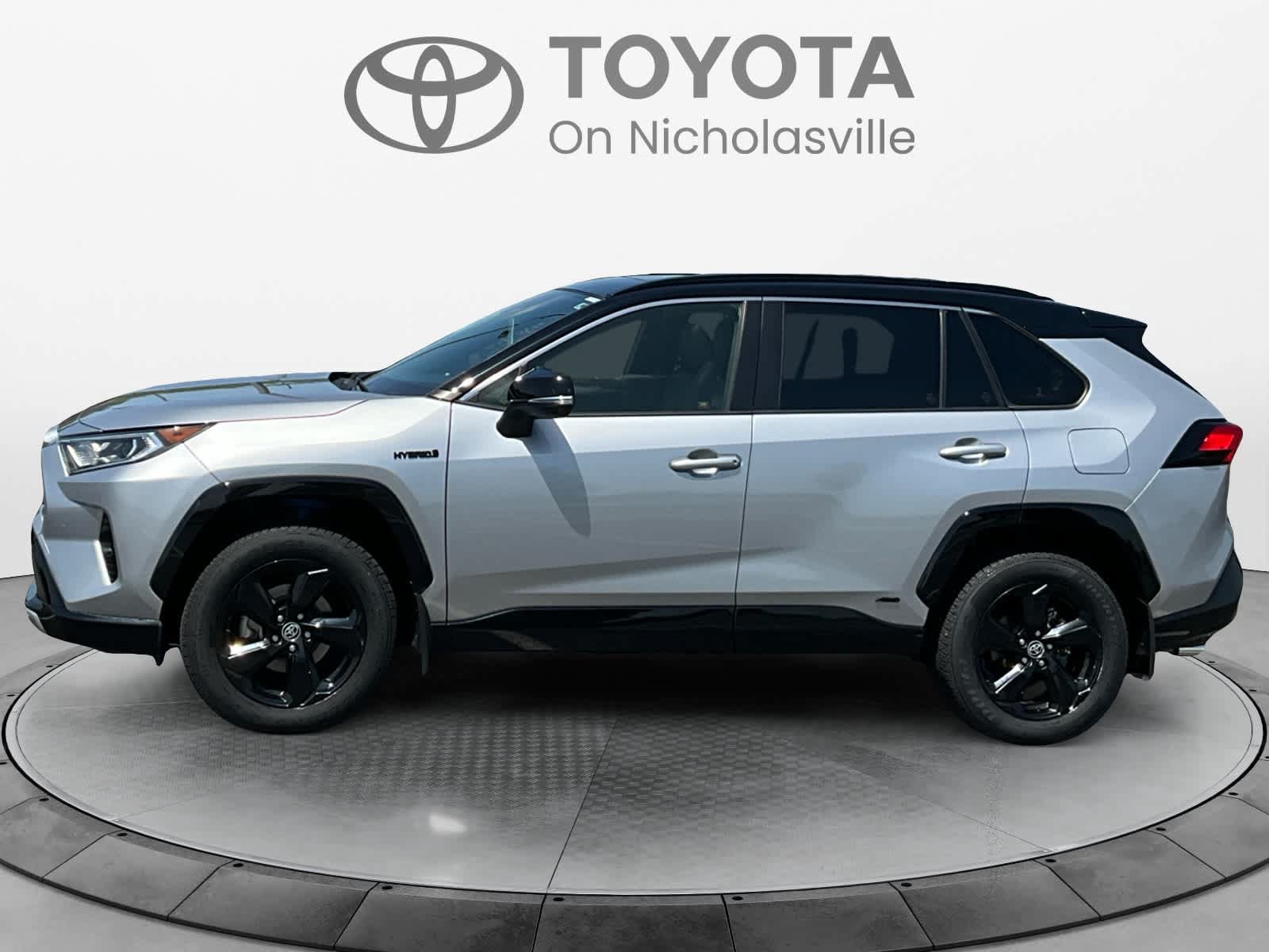 Used 2020 Toyota RAV4 XSE w/ XSE Grade Weather Package AWD/4WD image 2