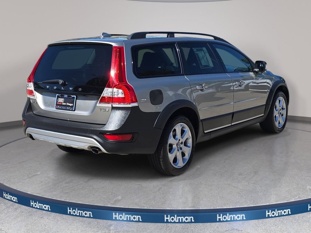 Used 2016 Volvo XC70 T5 Premier w/ Proximity Package image 6