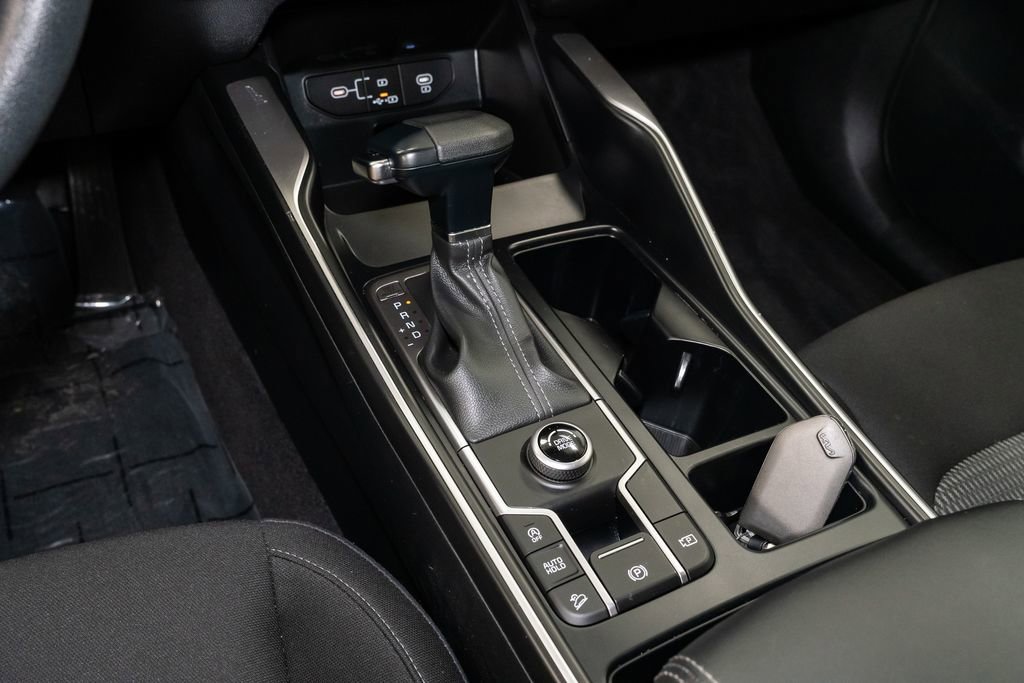 Certified 2025 Kia Sorento LX FWD image 21