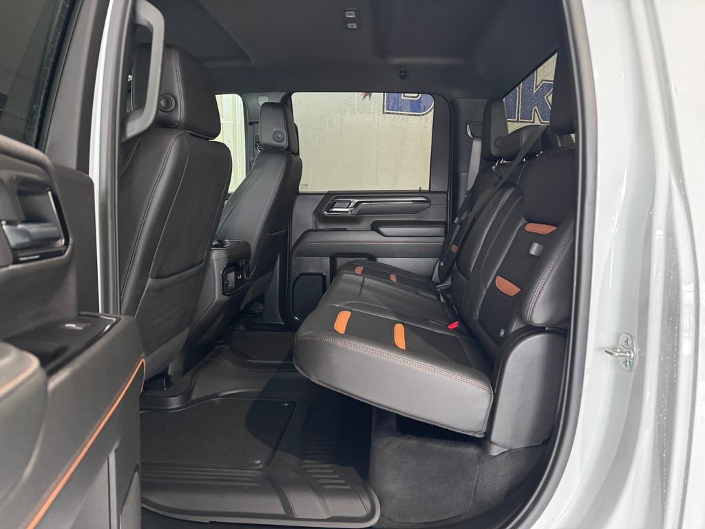 Certified 2025 GMC Sierra 2500 AT4 image 8