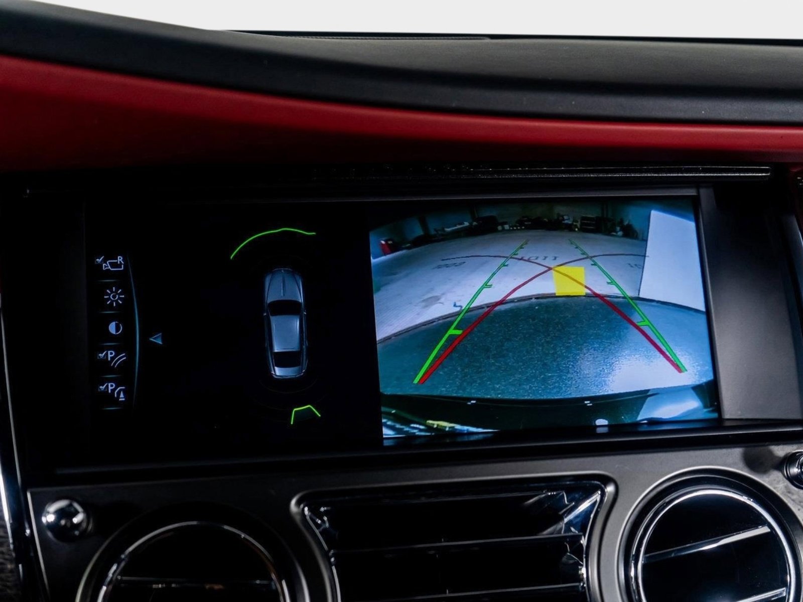 Used 2019 Rolls-Royce Wraith image 24