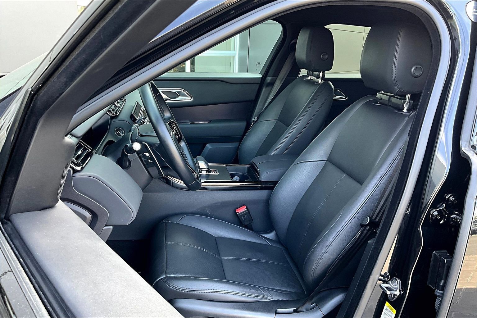 Used 2026 Land Rover Range Rover Velar Dynamic SE image 25