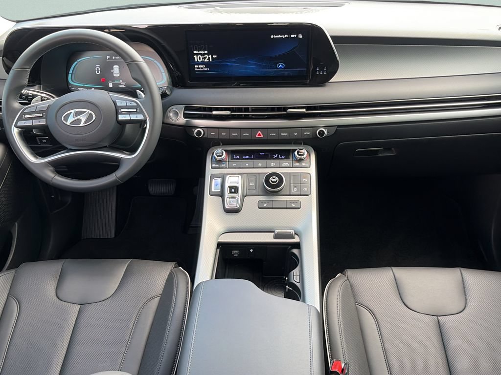 Used 2025 Hyundai Palisade SEL FWD image 13