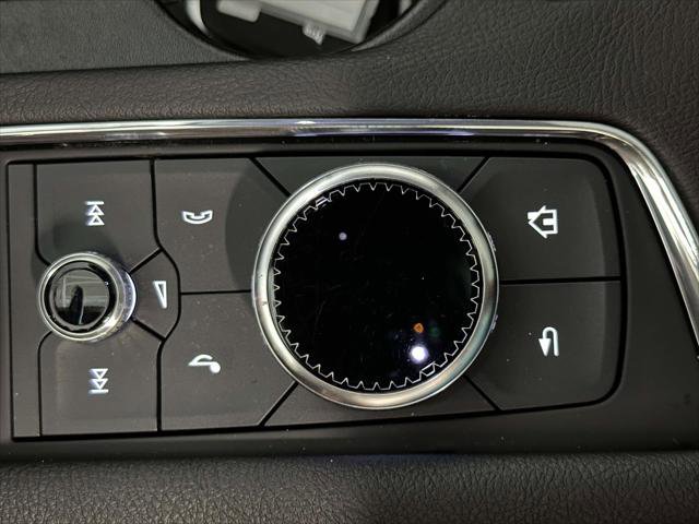 Certified 2024 Cadillac XT6 Luxury image 31