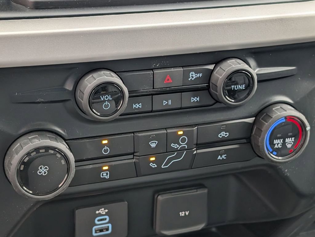 New 2025 Ford F550 4x4 Regular Cab Super Duty image 29