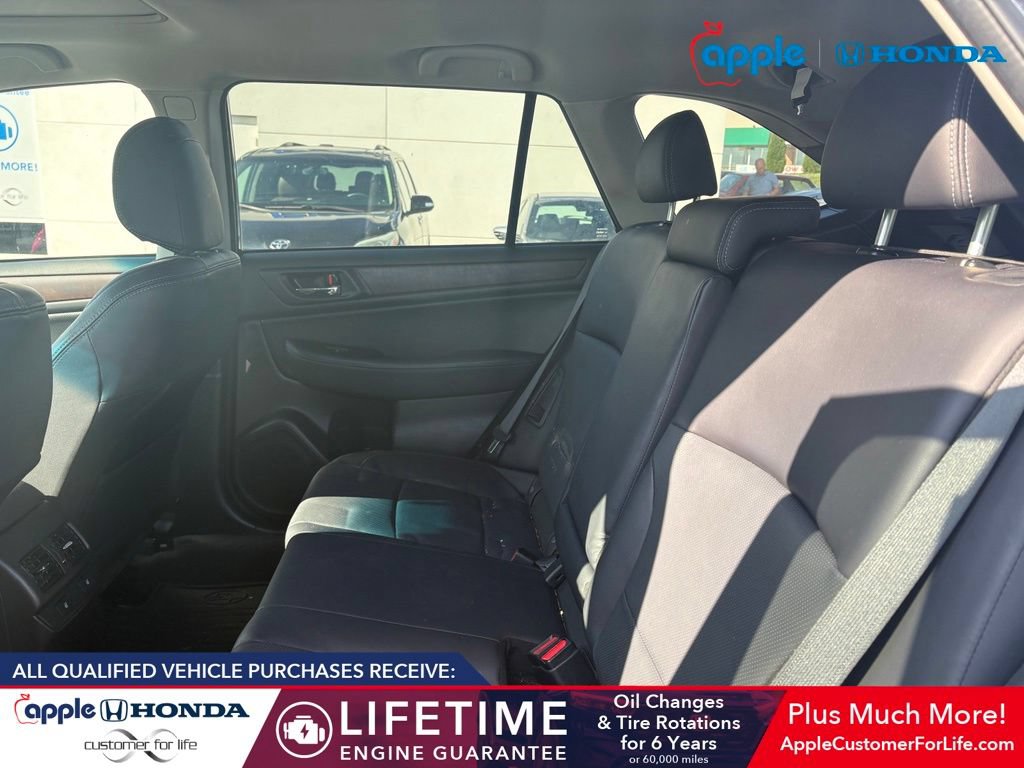 Used 2017 Subaru Outback 2.5i Limited AWD/4WD image 5