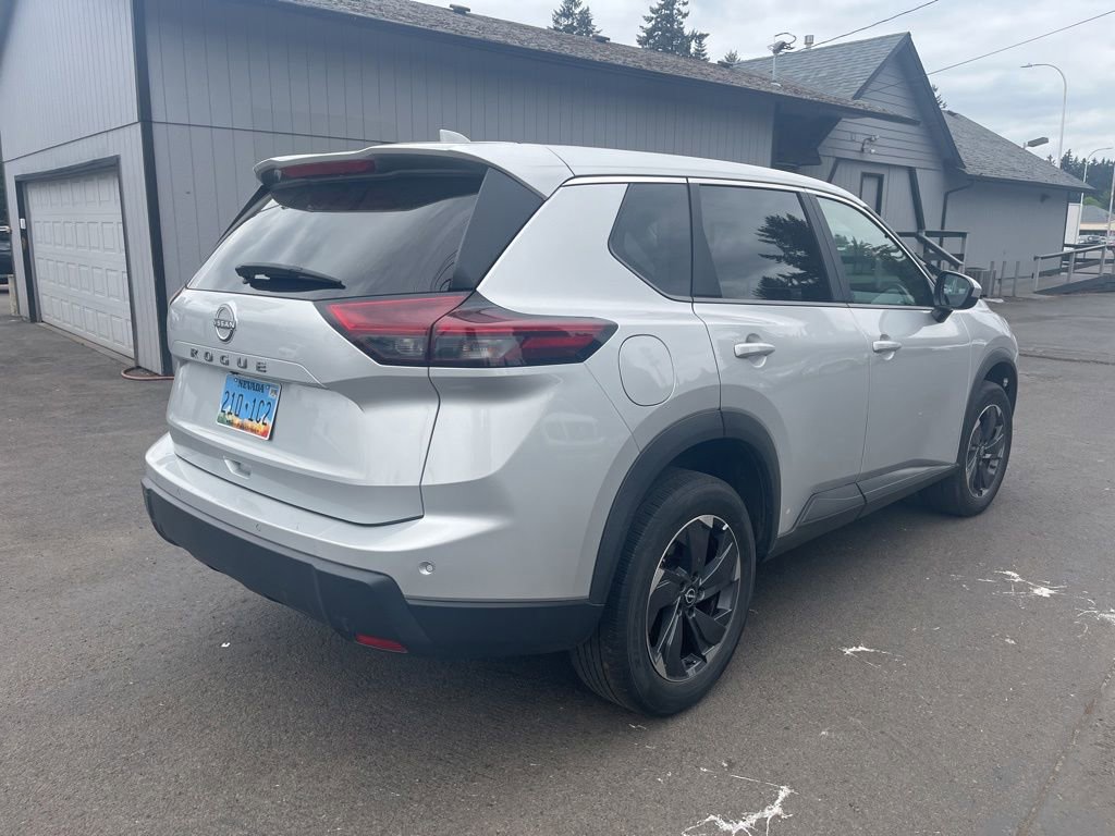 Used 2025 Nissan Rogue SV FWD image 7
