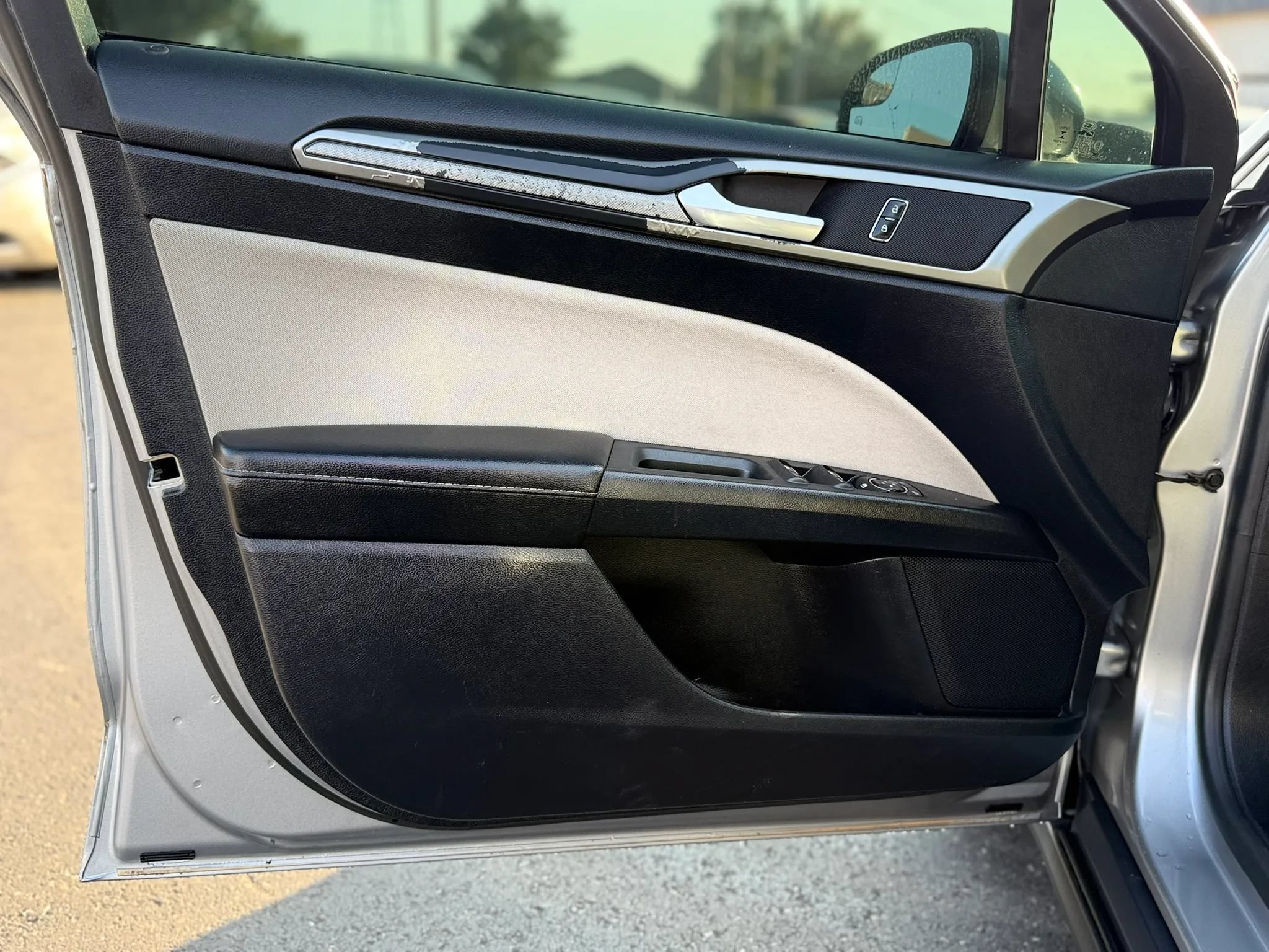 Used 2020 Ford Fusion S FWD image 32