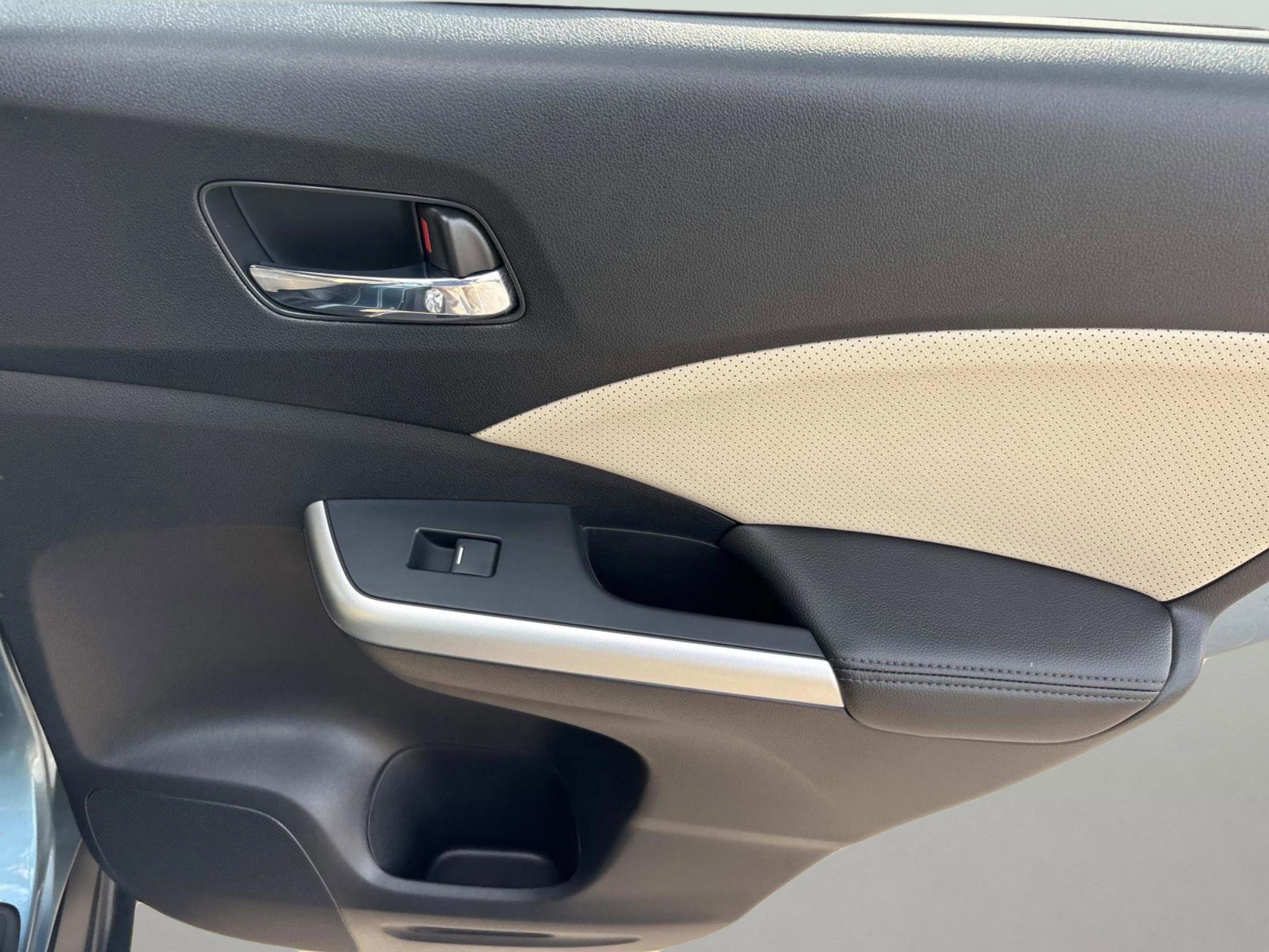 Used 2015 Honda CR-V EX-L image 19