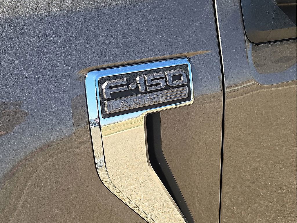 Used 2022 Ford F150 Lariat image 11