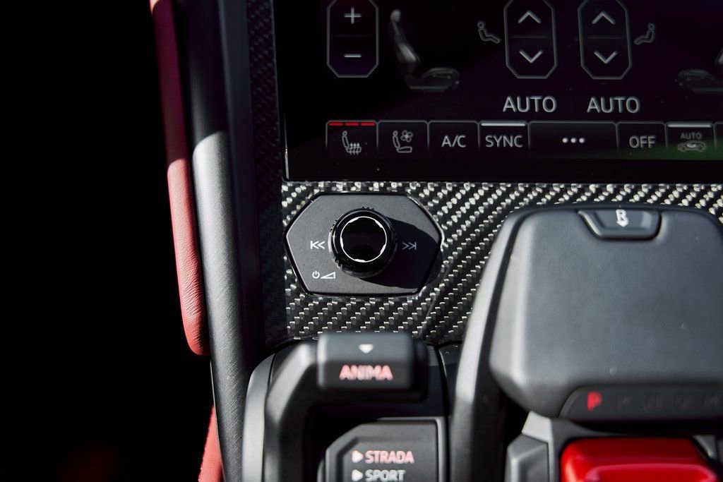 Used 2024 Lamborghini Urus S image 79