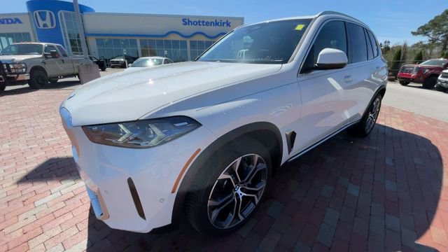 Used 2026 BMW X5 xDrive40i w/ Premium Package AWD/4WD image 5