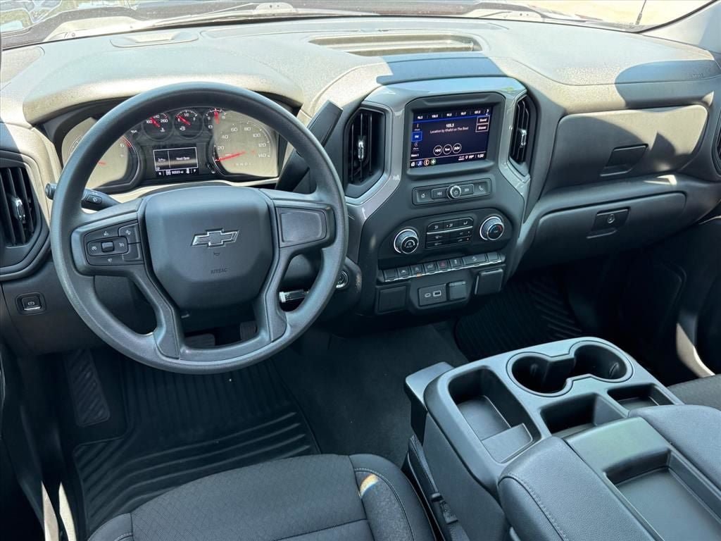 Used 2024 Chevrolet Silverado 1500 Custom Trail Boss w/ Turbomax Blackout Package AWD/4WD image 15