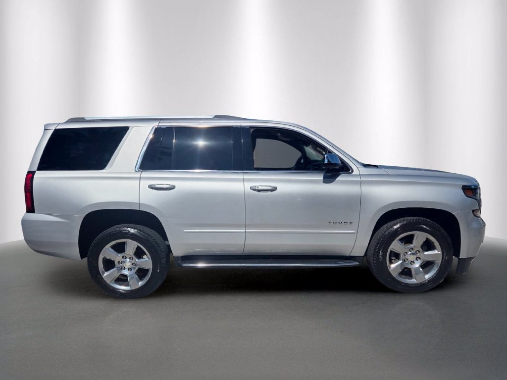 Used 2019 Chevrolet Tahoe Premier RWD image 2