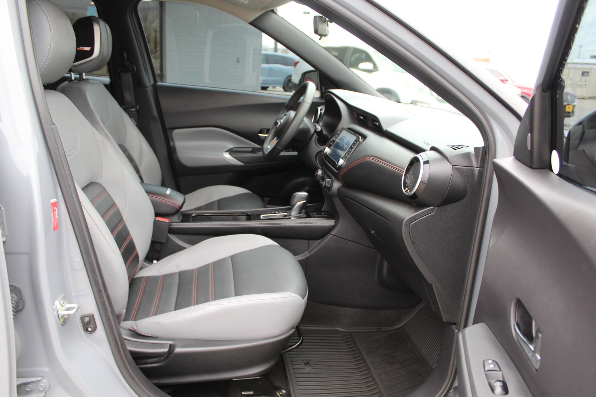 Used 2024 Nissan Kicks SR w/ SR Premium Package image 14