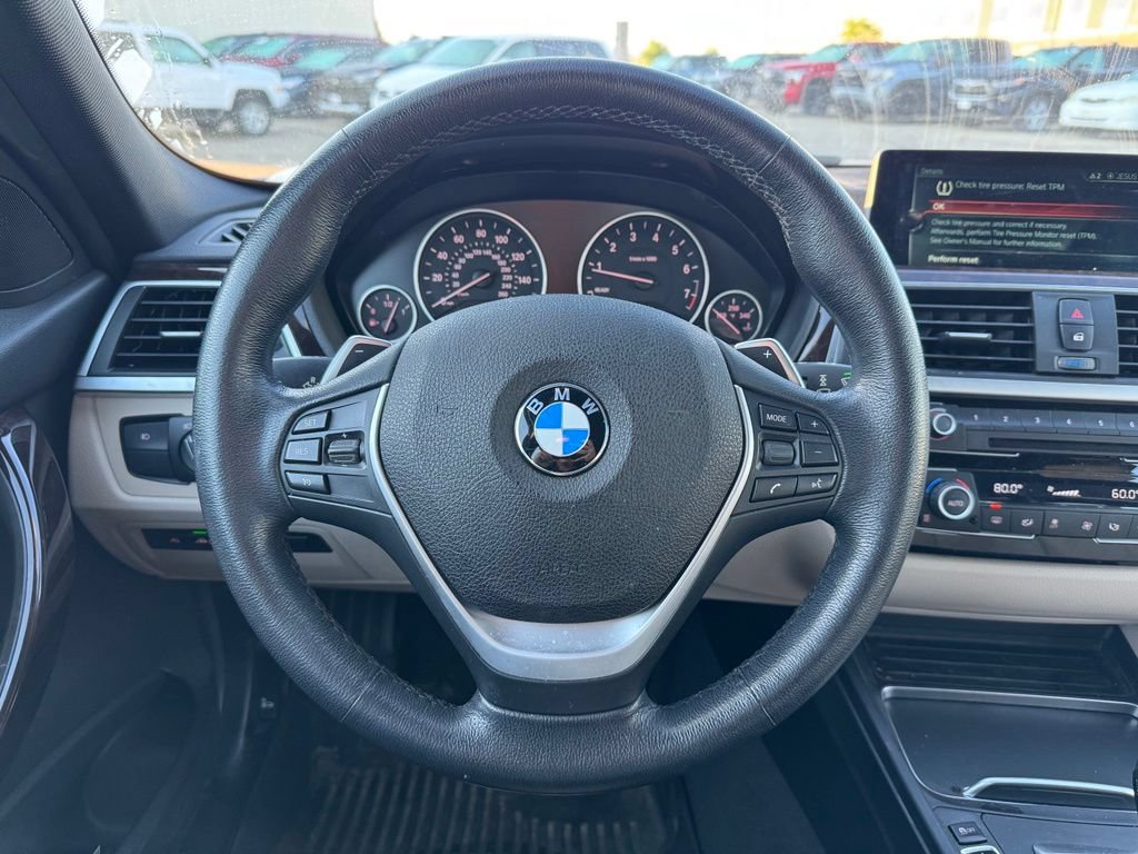 Used 2017 BMW 330i xDrive Wagon AWD/4WD image 7