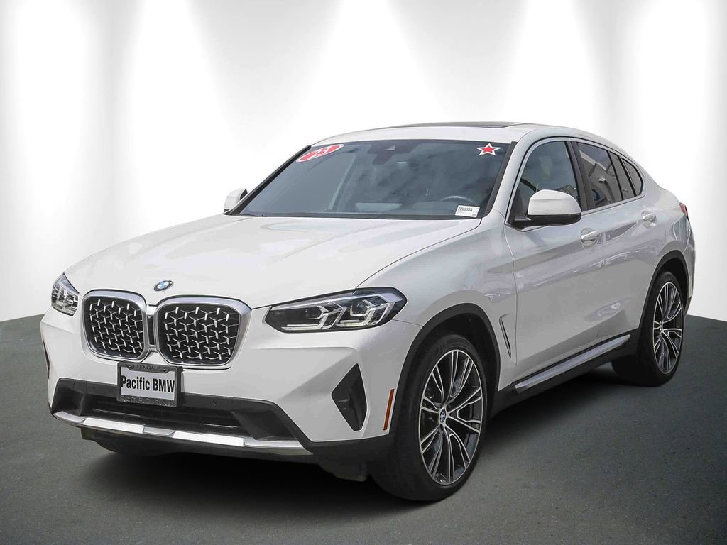 Used 2023 BMW X4 xDrive30i w/ Convenience Package AWD/4WD image 3