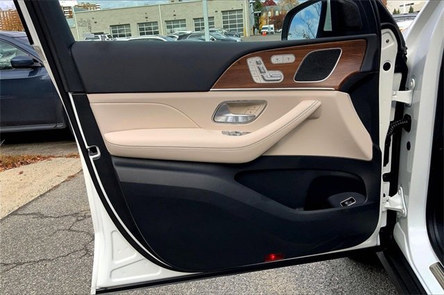 Used 2025 Mercedes-Benz GLE 350 4MATIC image 18