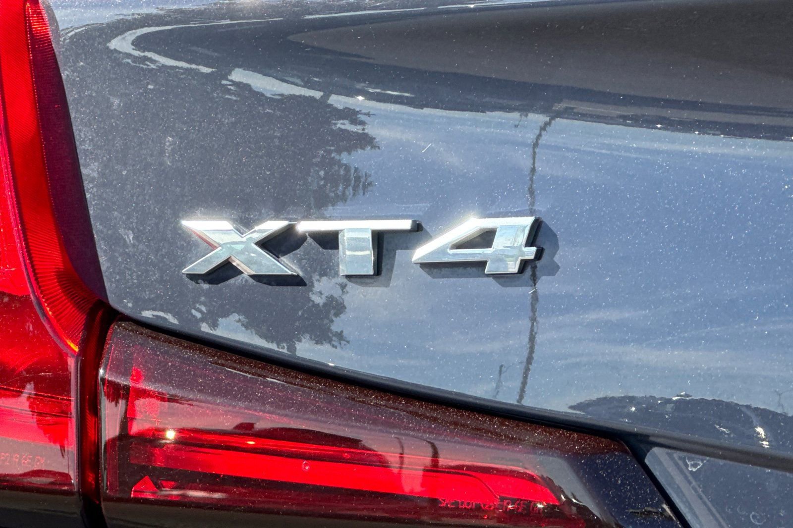 Used 2025 Cadillac XT4 Premium Luxury image 48