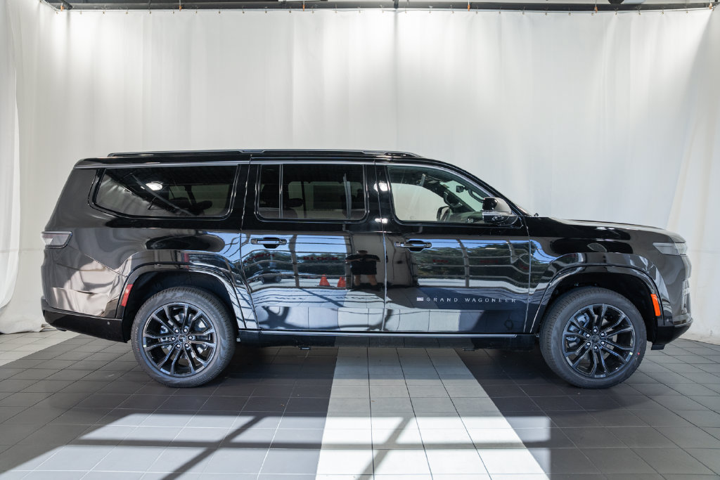 New 2027 Jeep Grand Wagoneer L Summit AWD/4WD image 3