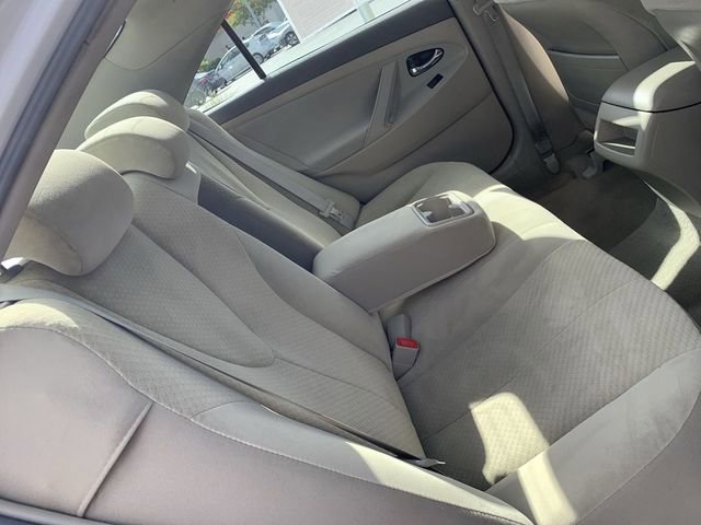 Used 2009 Toyota Camry LE FWD image 12