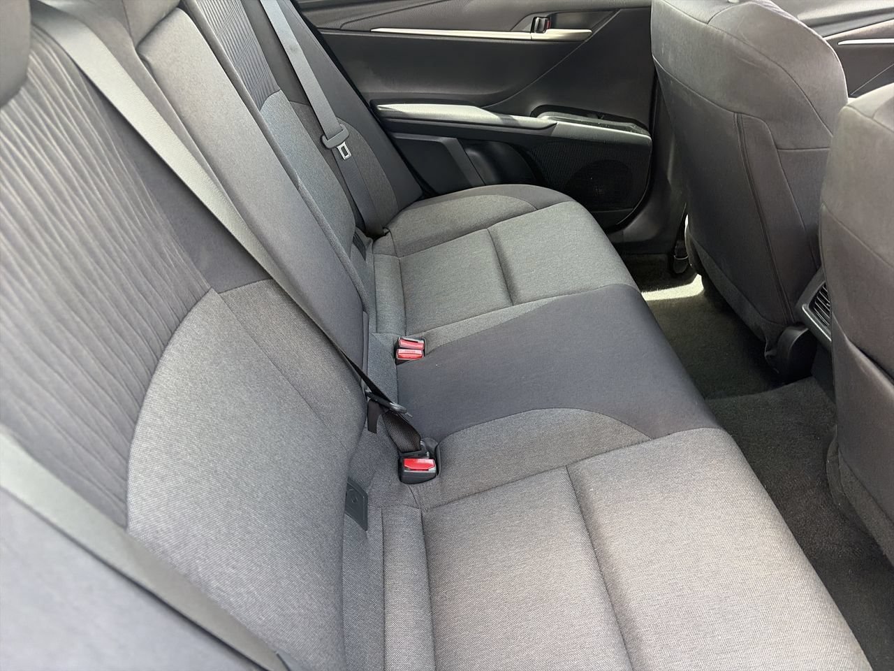 Used 2025 Toyota Camry LE FWD image 22