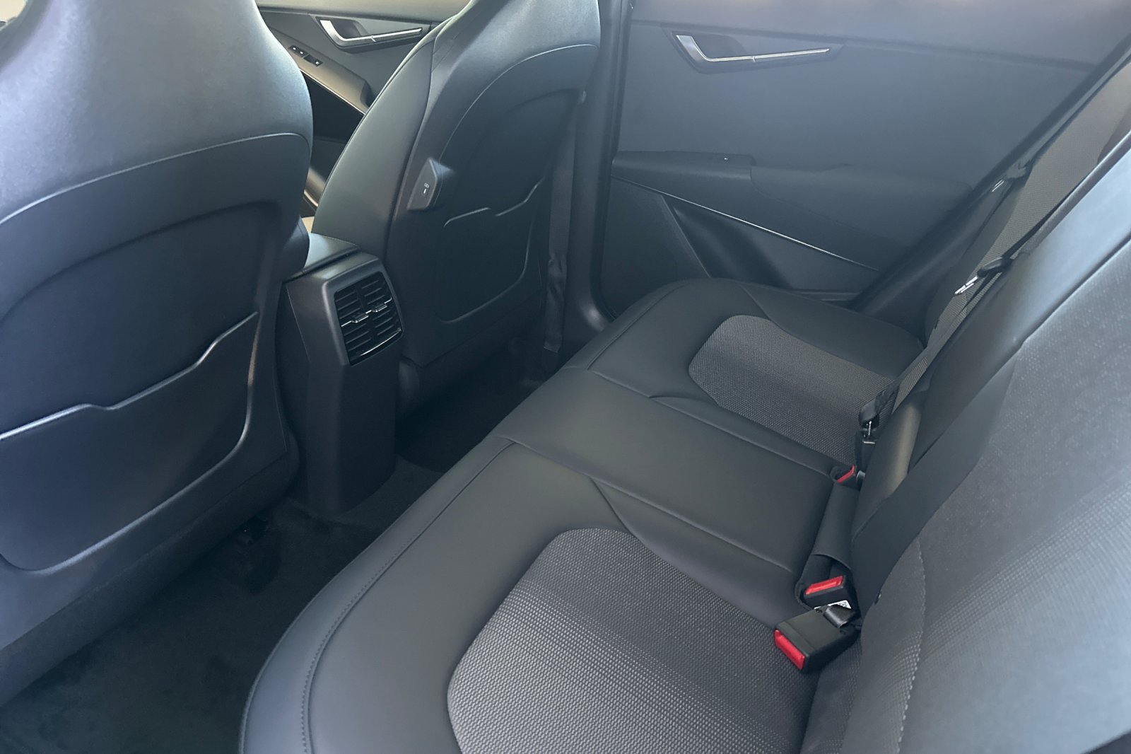 New 2026 Kia Niro EX FWD image 12