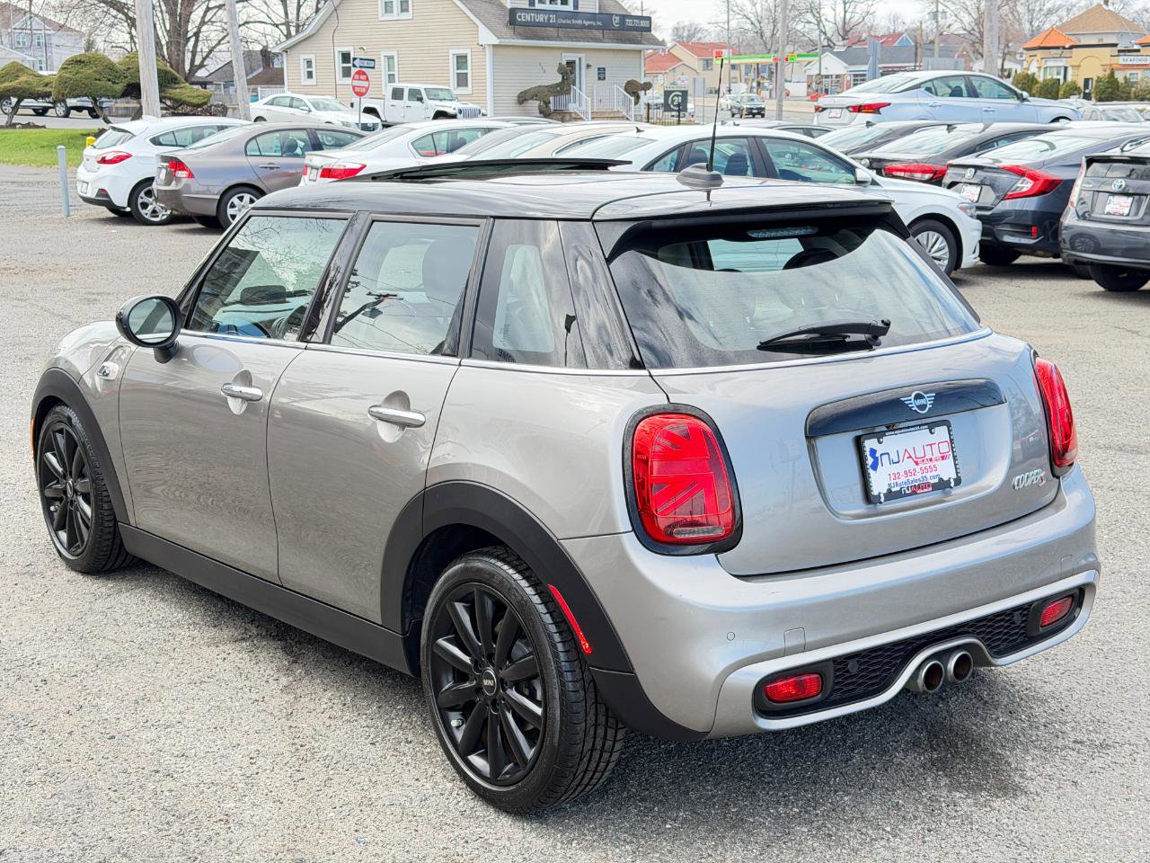 Used 2019 MINI Cooper S w/ Premium Package FWD image 6