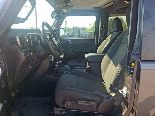 Used 2021 Jeep Wrangler Sport AWD/4WD image 14
