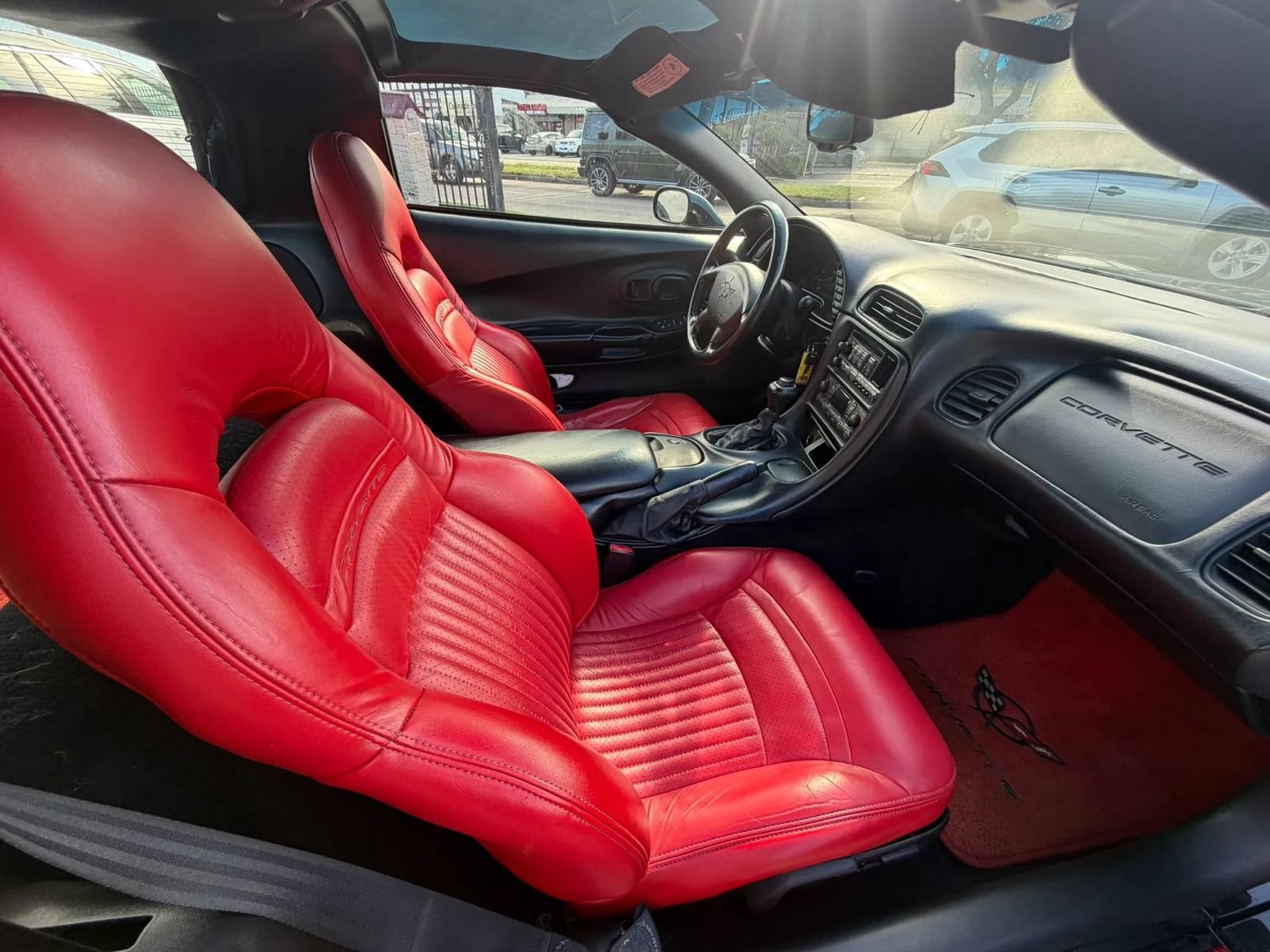 Used 1999 Chevrolet Corvette Coupe w/ Memory Pkg RWD image 11