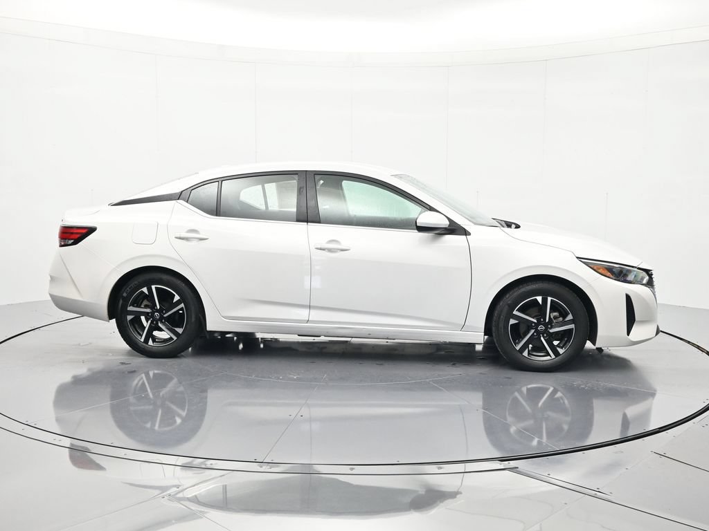 Used 2024 Nissan Sentra SV FWD image 4