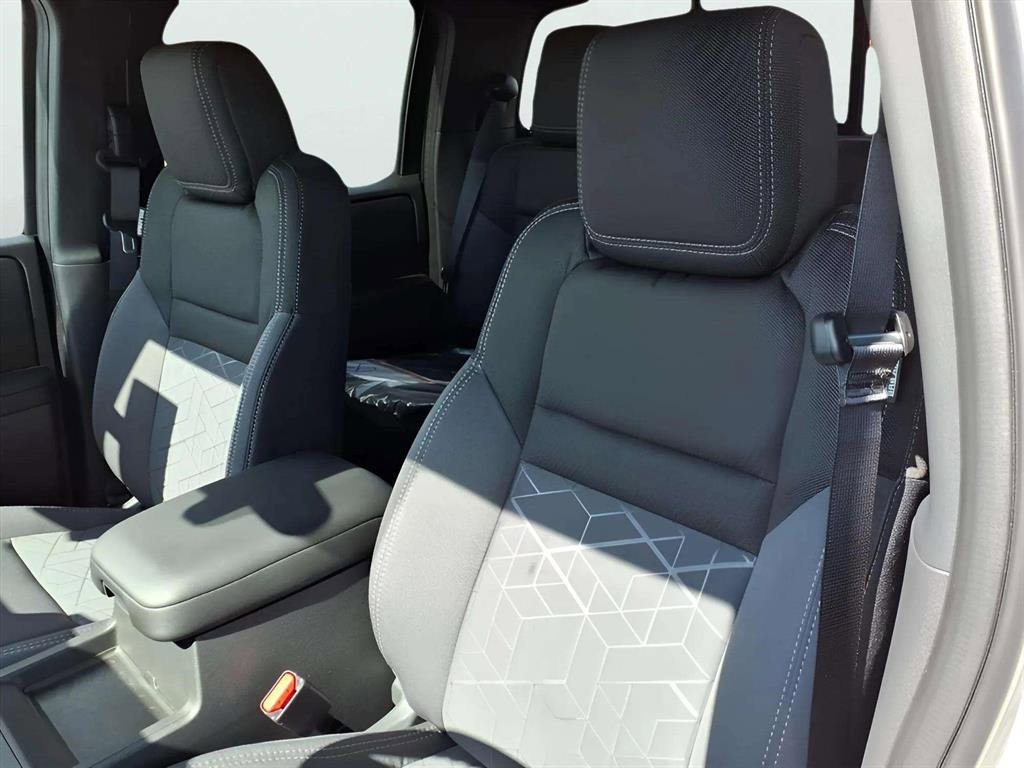 New 2026 Nissan Frontier SV image 13