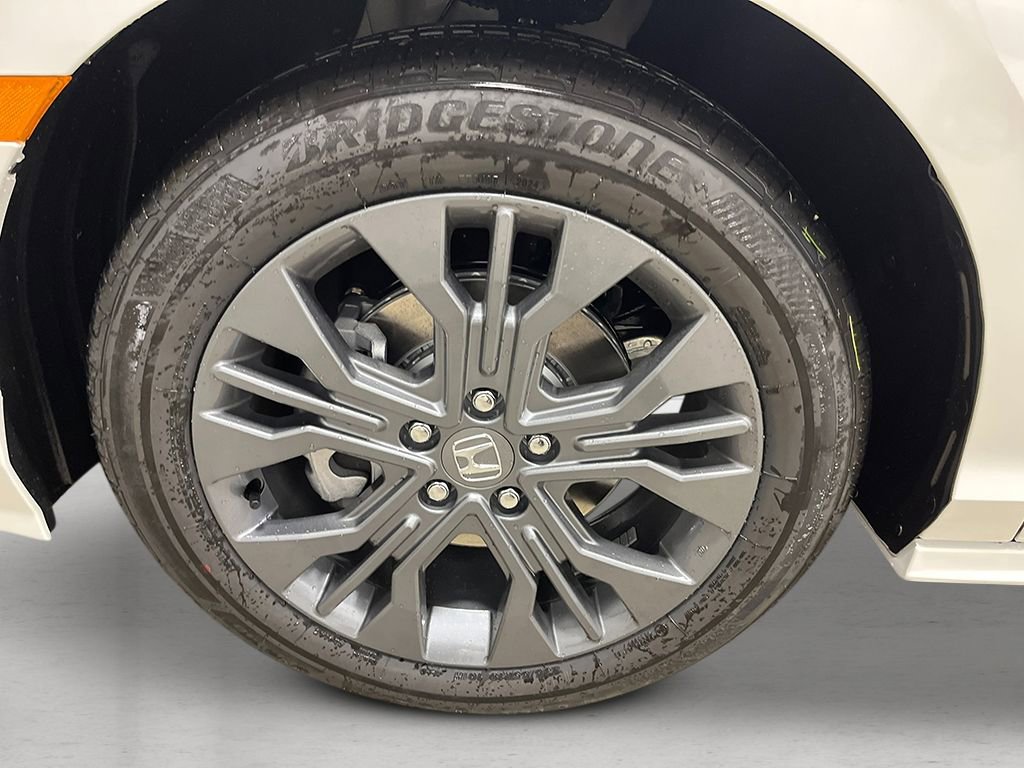 New 2026 Honda Odyssey Touring image 14