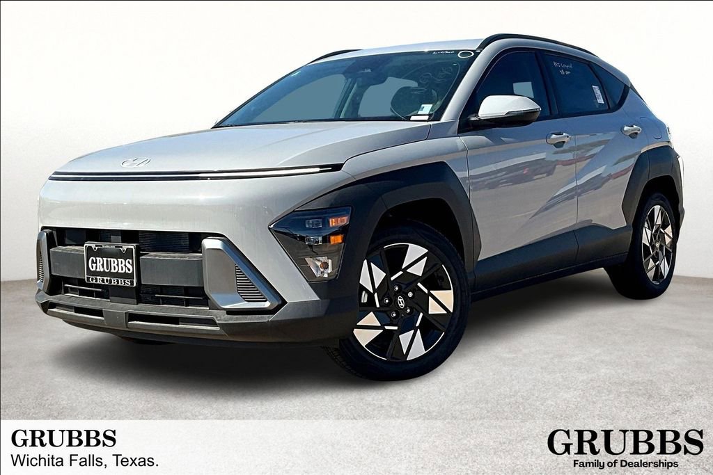 Used 2025 Hyundai Kona SEL image 2