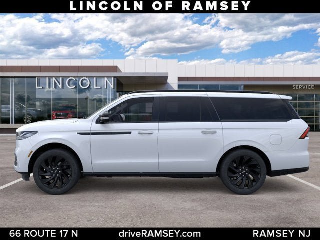 New 2026 Lincoln Navigator L Reserve w/ Jet Appearance Package AWD/4WD image 3