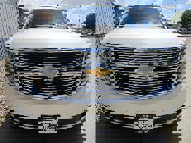 Used 2015 Chevrolet Suburban LTZ image 2