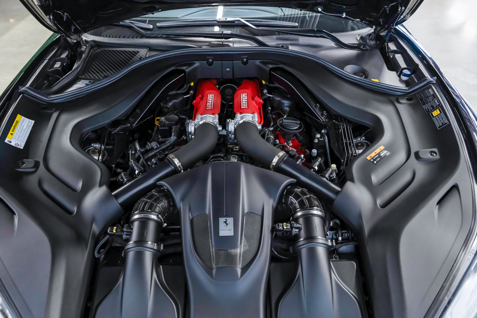Used 2020 Ferrari Portofino RWD image 34