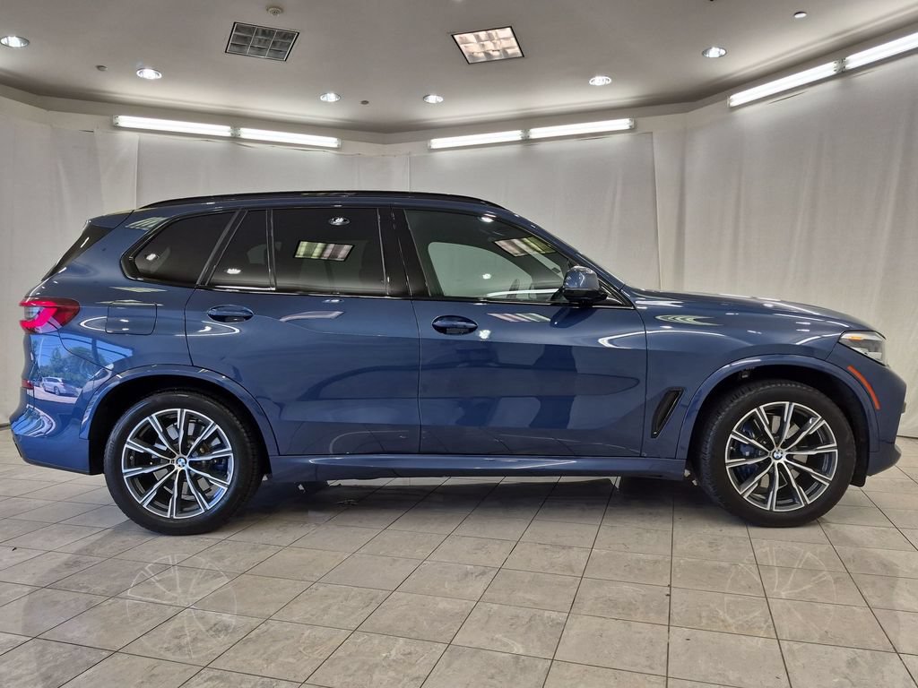 Used 2021 BMW X5 xDrive40i w/ M Sport Package AWD/4WD image 9