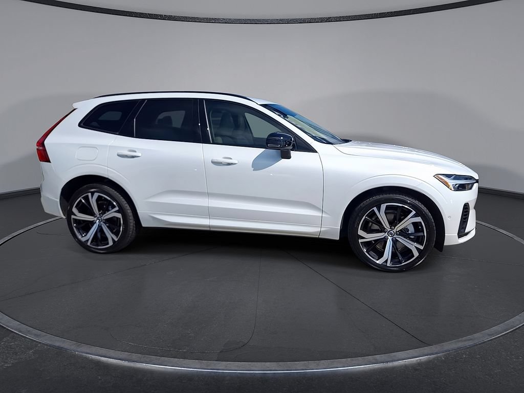 Used 2023 Volvo XC60 T8 Ultimate w/ Protection Package AWD/4WD image 6