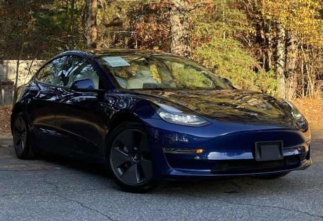 Used 2023 Tesla Model 3 Standard Range image 9