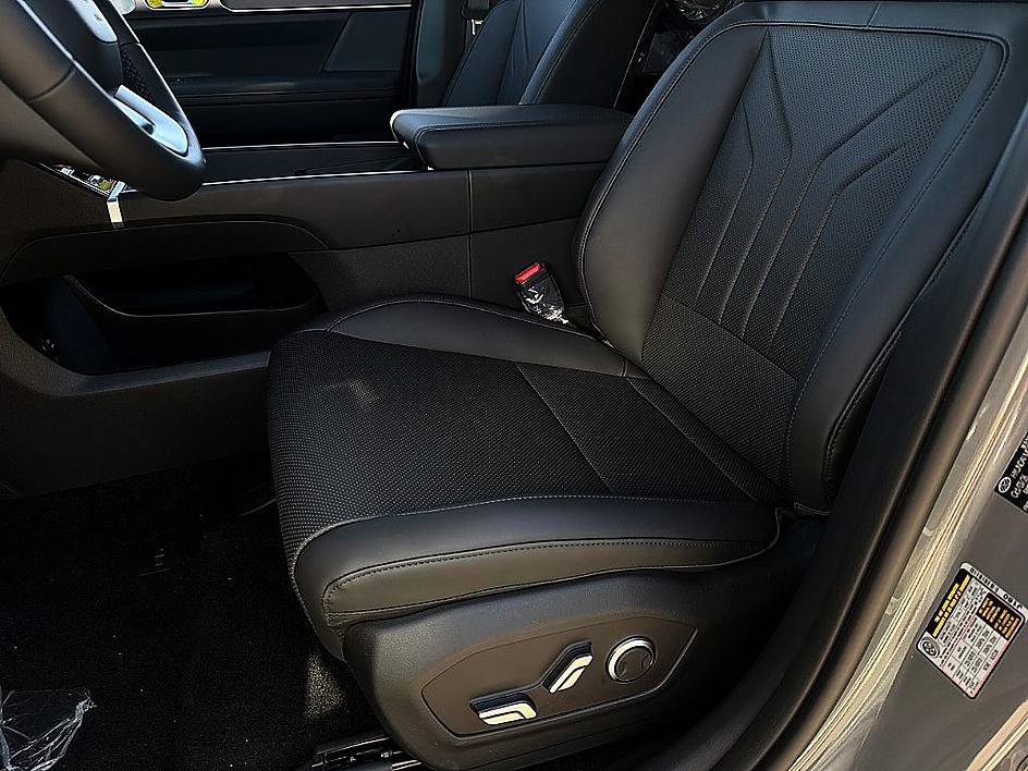 New 2027 Hyundai Santa Fe SEL FWD image 7
