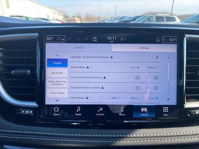 New 2026 Chrysler Pacifica Select image 48