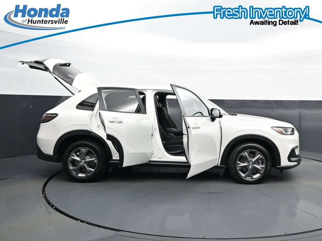 Certified 2026 Honda HR-V LX image 41