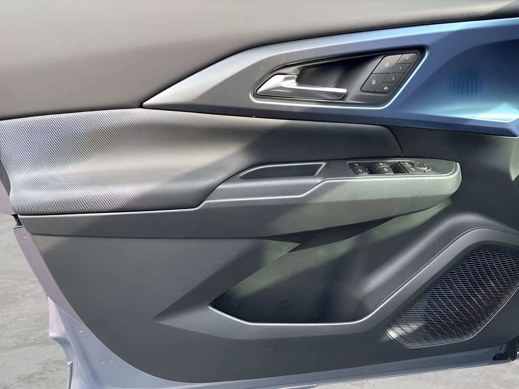 New 2026 Chevrolet Equinox EV LT w/ Convenience Package II image 24